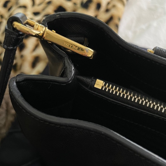 Prada Saffiano bag - Picture 4 of 5